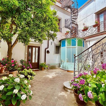 La Dimora: Relax In A Lovely Garden Massa Lubrense Exterior photo